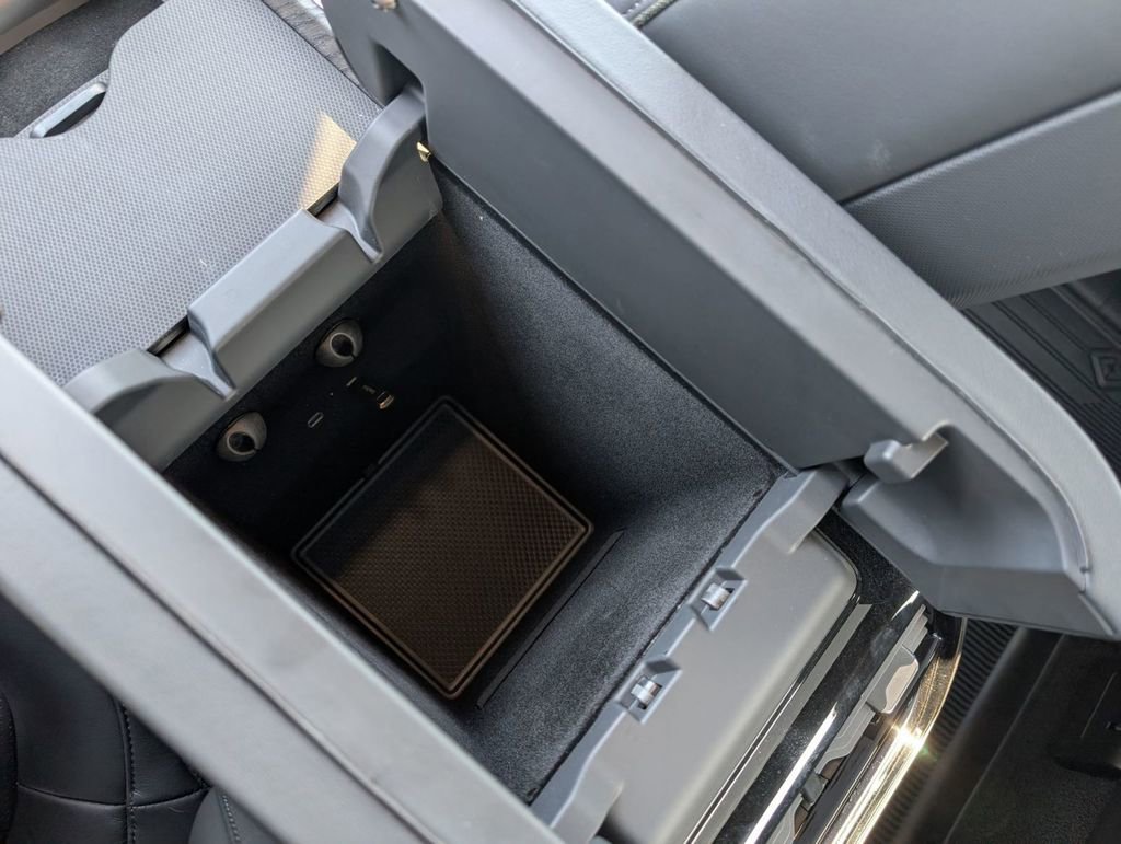 Used 2022 Rivian R1T Adventure image 33