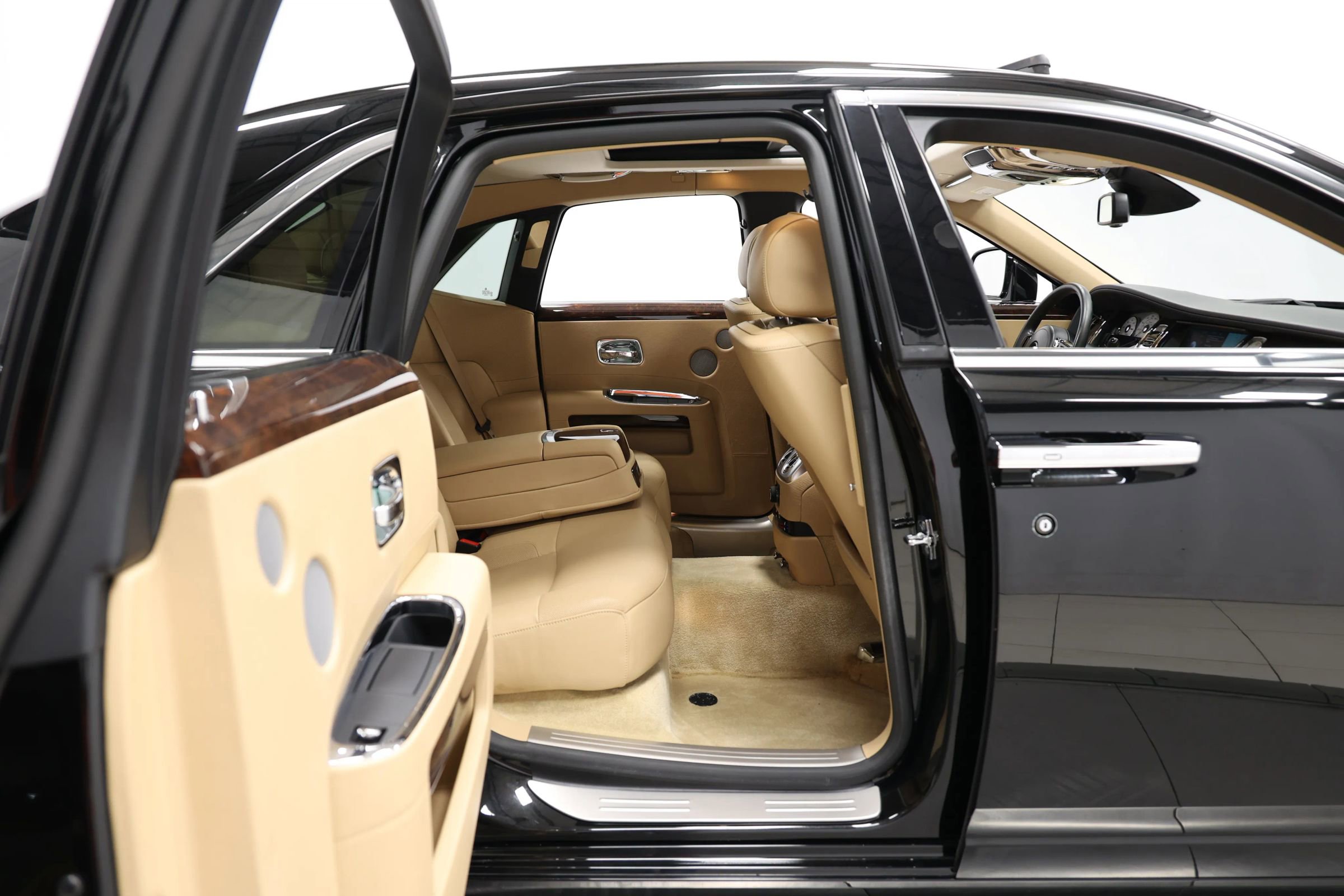 Used 2011 Rolls-Royce Ghost Sedan 4D image 68