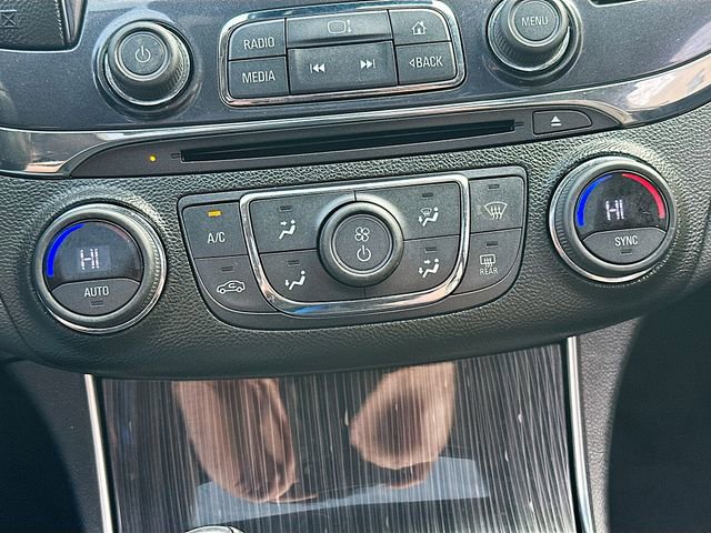 Used 2017 Chevrolet Impala Premier w/ Enhanced Convenience Package image 17