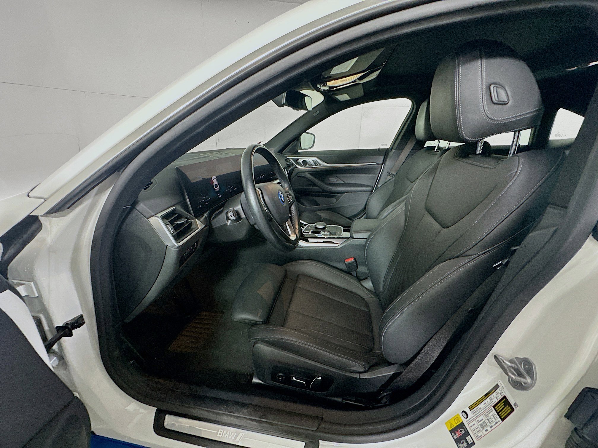 Used 2024 BMW i4 eDrive40 RWD image 13