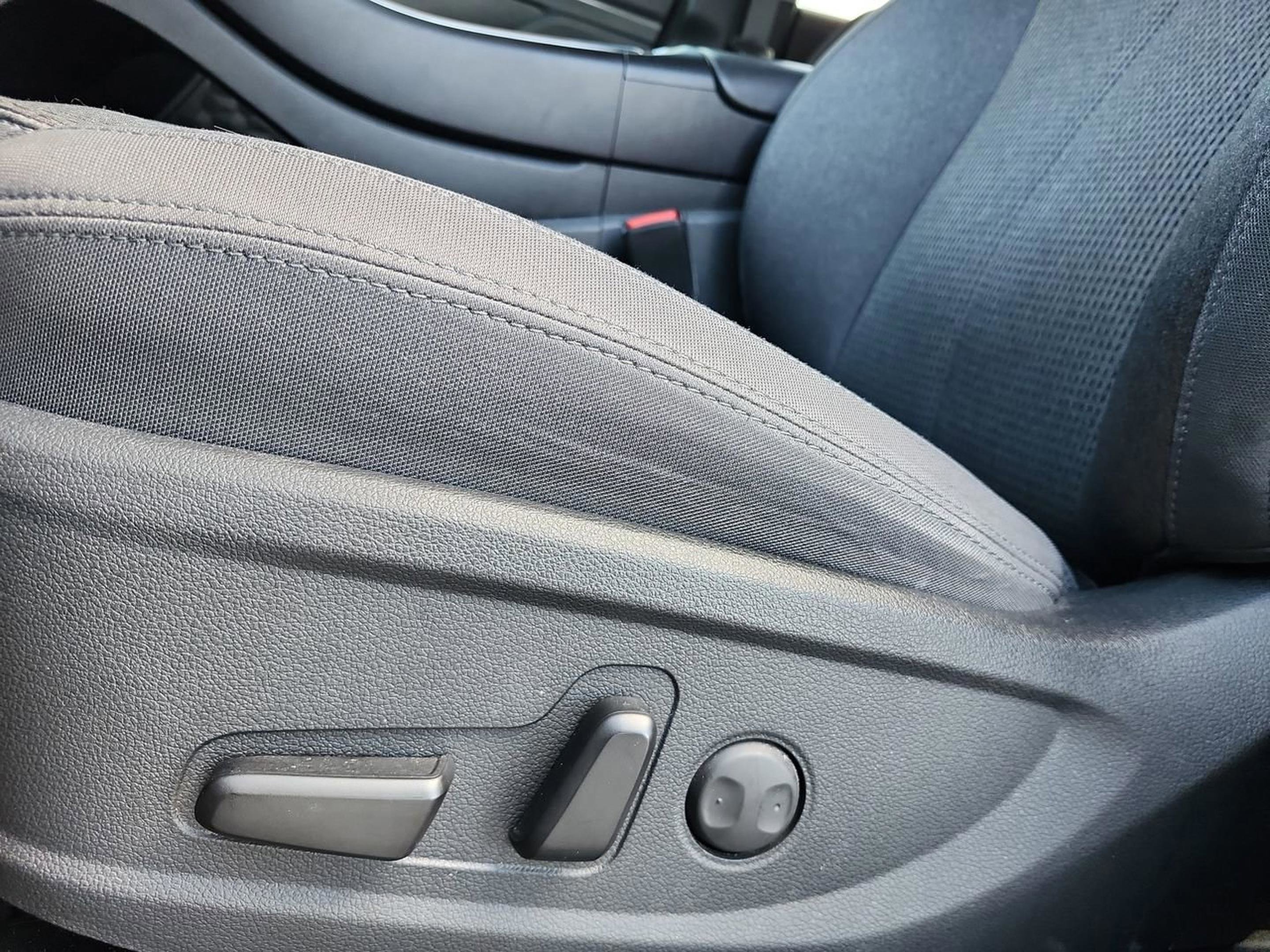 Used 2021 Hyundai Santa Fe SEL w/ Convenience Package FWD image 13