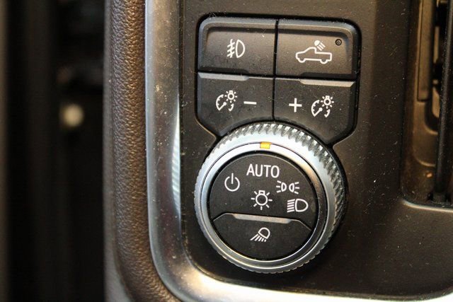 Used 2020 GMC Sierra 1500 SLT image 18