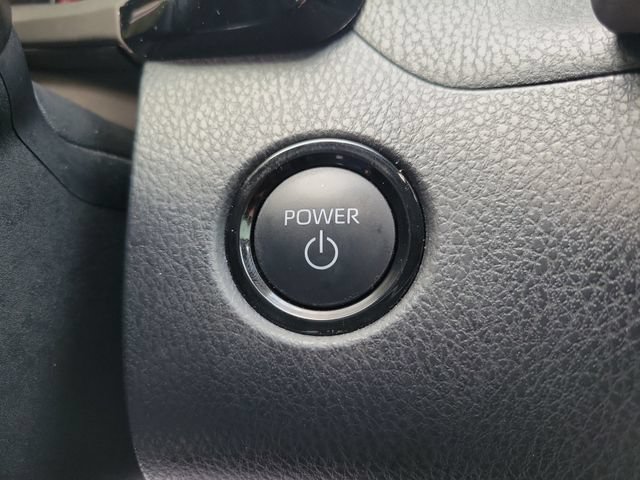 Used 2025 Toyota Camry SE FWD image 33