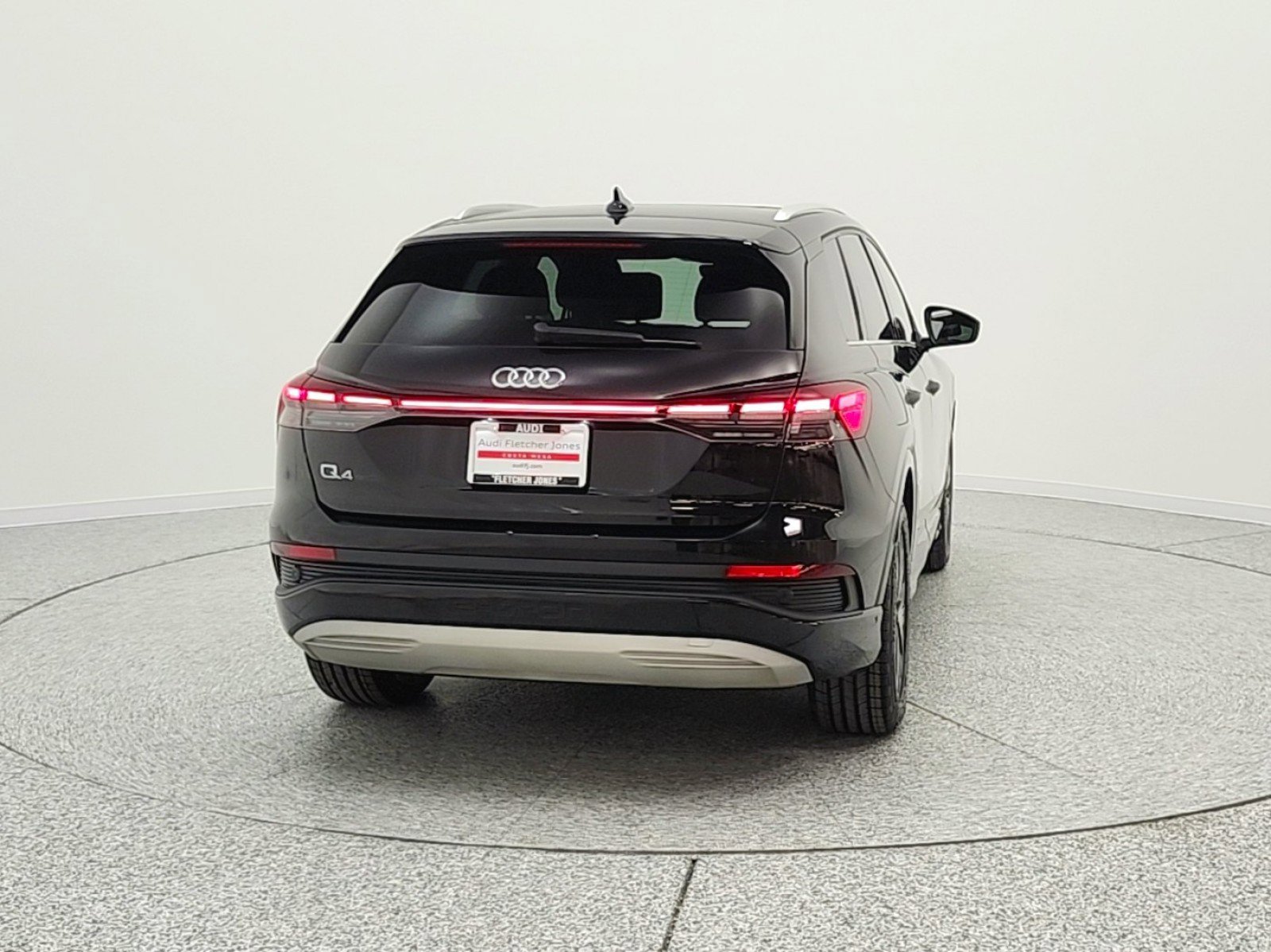 Used 2023 Audi Q4 e-tron Premium Plus w/ Premium Plus image 6