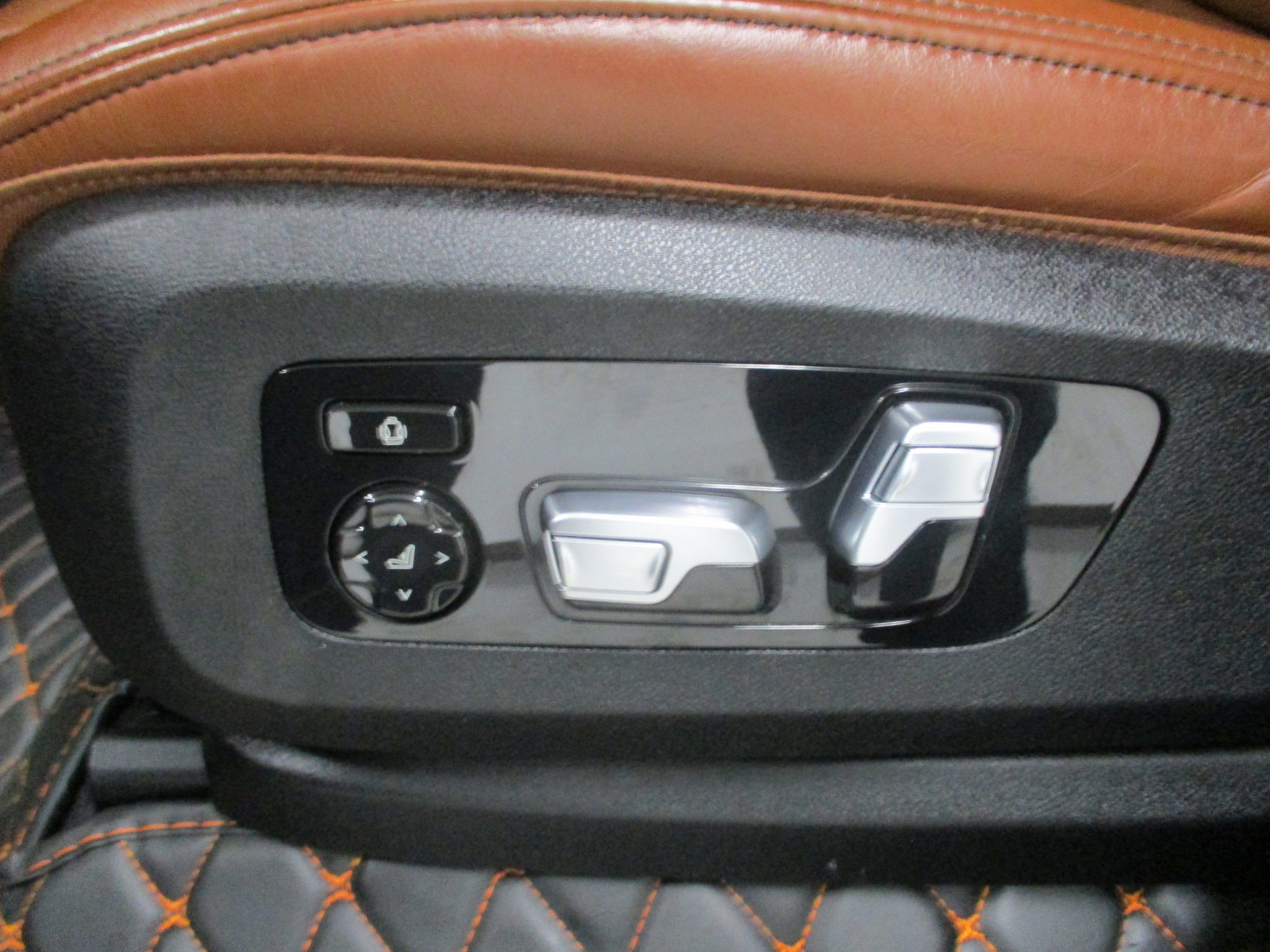 Used 2022 BMW X5 M50i w/ Executive Package AWD/4WD image 20