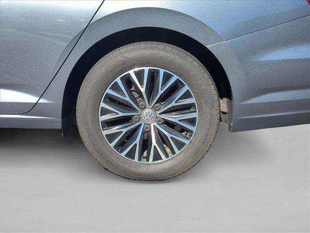Used 2019 Volkswagen Jetta SE w/ Cold Weather Package FWD image 11
