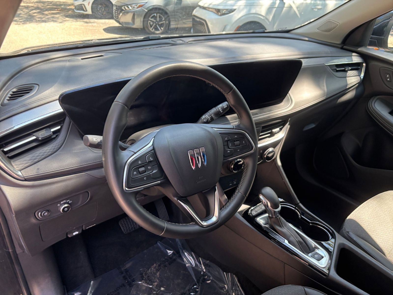 Used 2025 Buick Encore GX Preferred FWD image 33