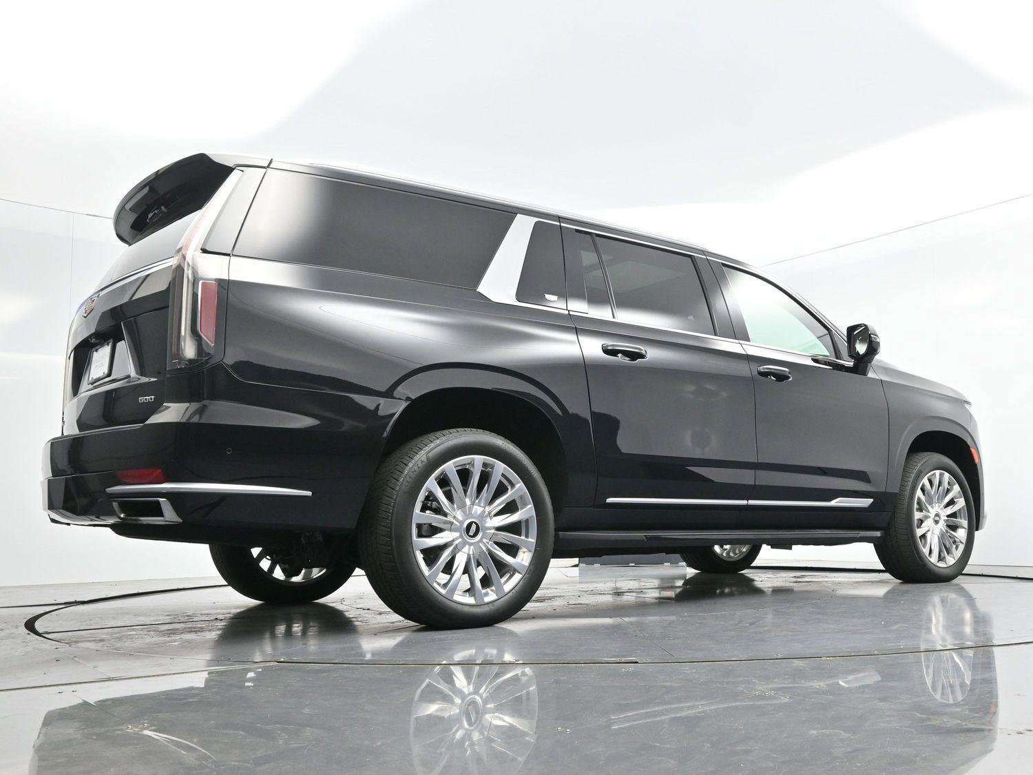Certified 2024 Cadillac Escalade ESV Premium Luxury image 50