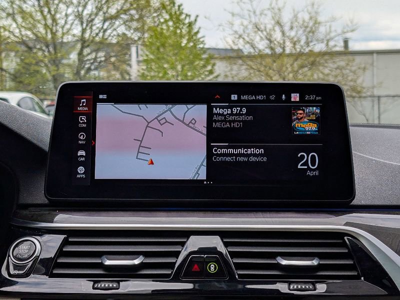 Used 2022 BMW 530i xDrive w/ M Sport Package AWD/4WD image 22