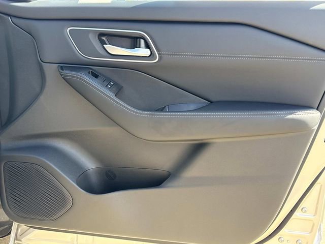 New 2026 Nissan Rogue Platinum AWD/4WD image 16