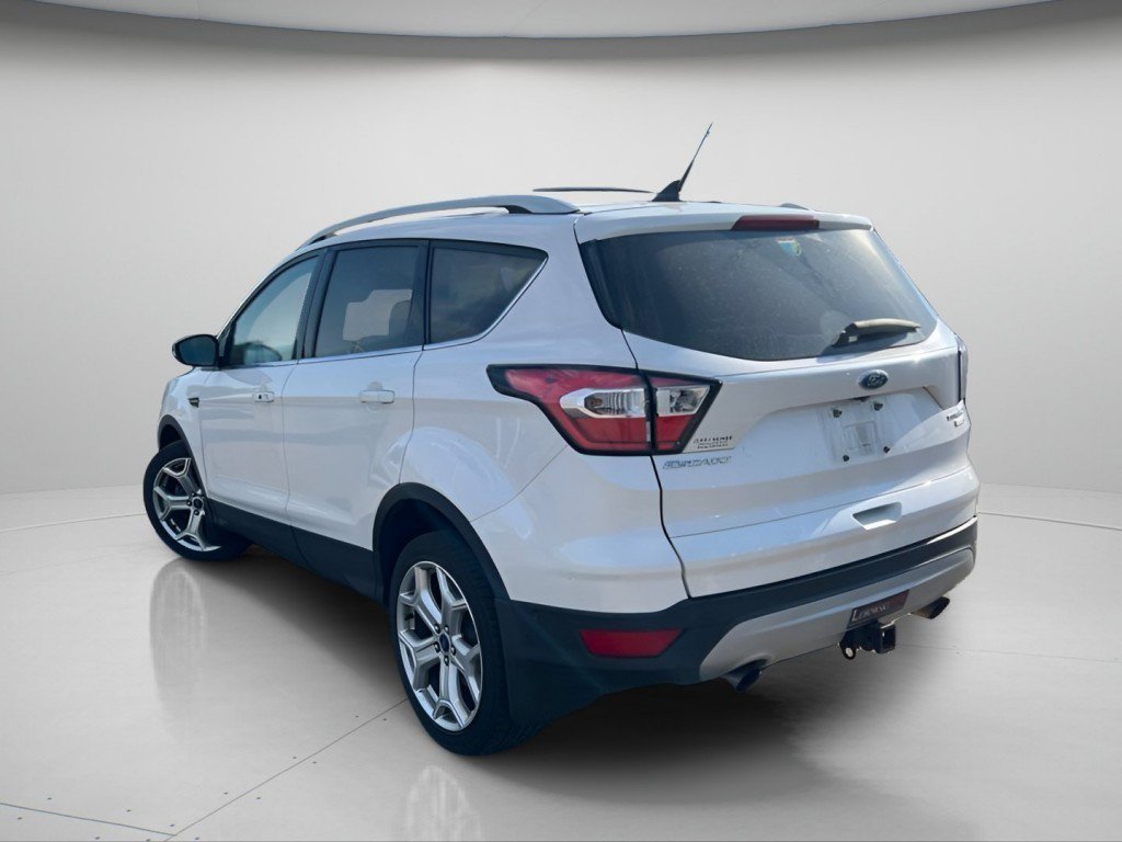 Used 2018 Ford Escape Titanium w/ Ford Safe & Smart Package AWD/4WD image 11
