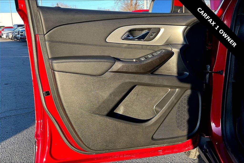 Used 2023 Chevrolet Traverse LT w/ LPO, Floor Liner Package image 19