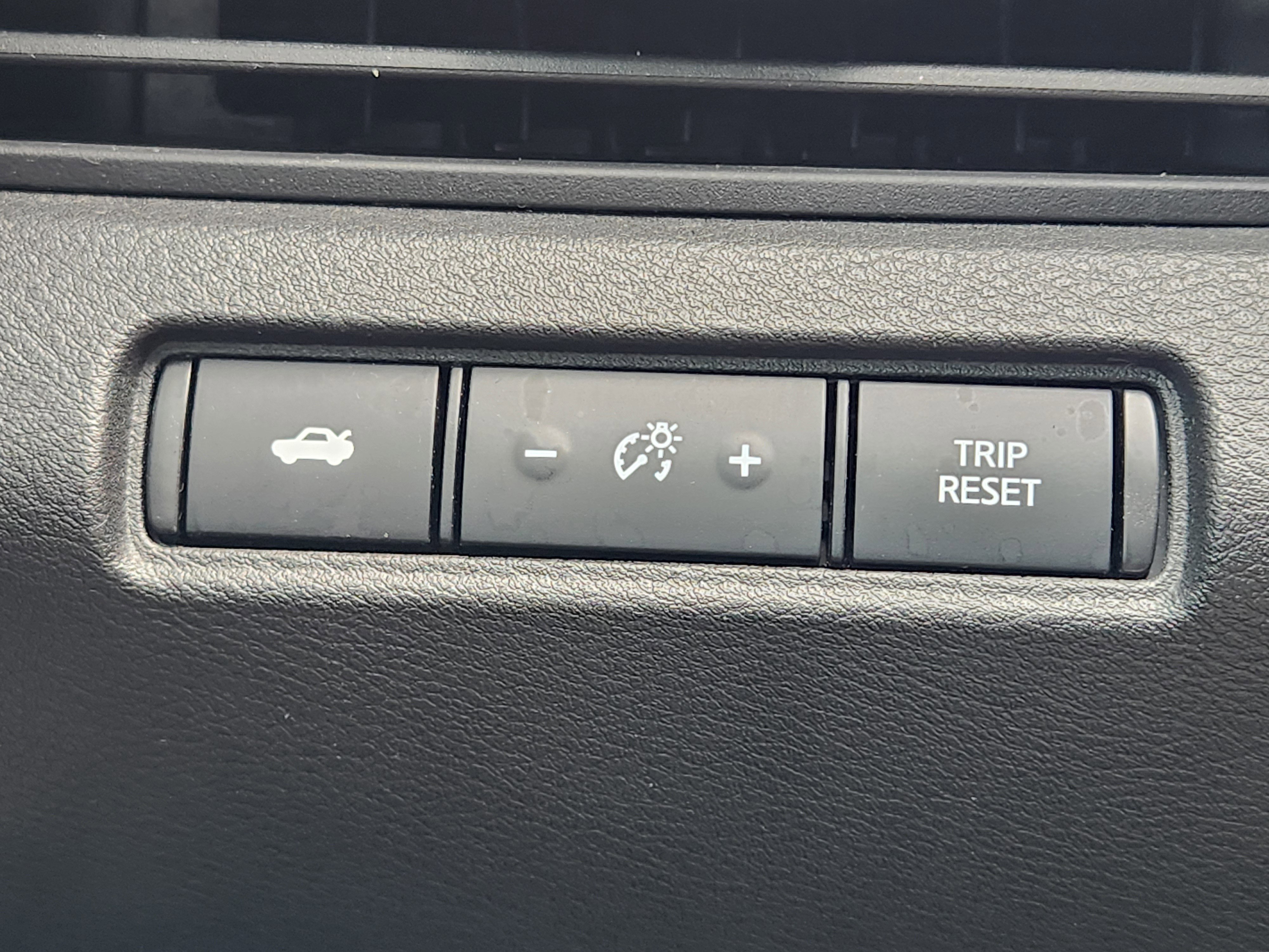 Used 2023 Nissan Altima 2.5 SR w/ SR Premium Package image 22