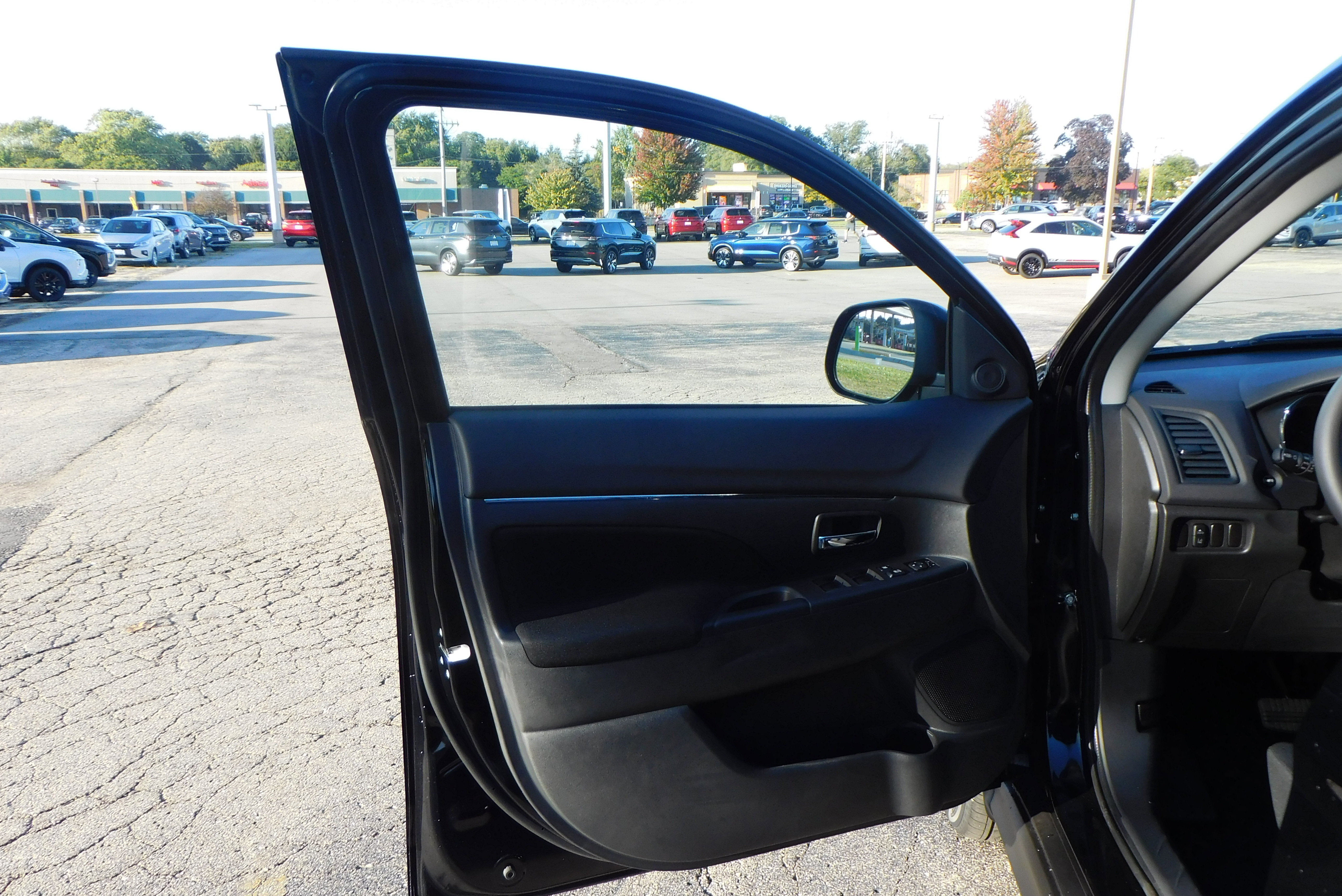 New 2025 Mitsubishi Outlander Sport ES image 7