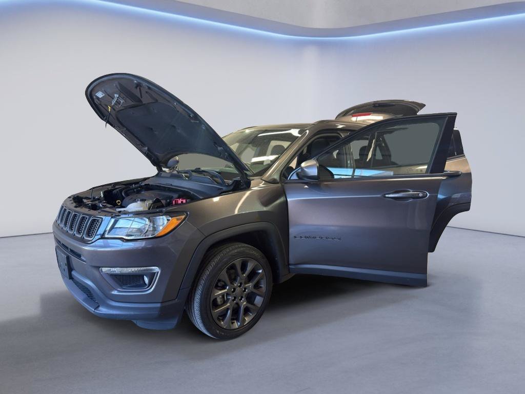 Used 2021 Jeep Compass Latitude w/ Sun and Sound Group AWD/4WD image 11