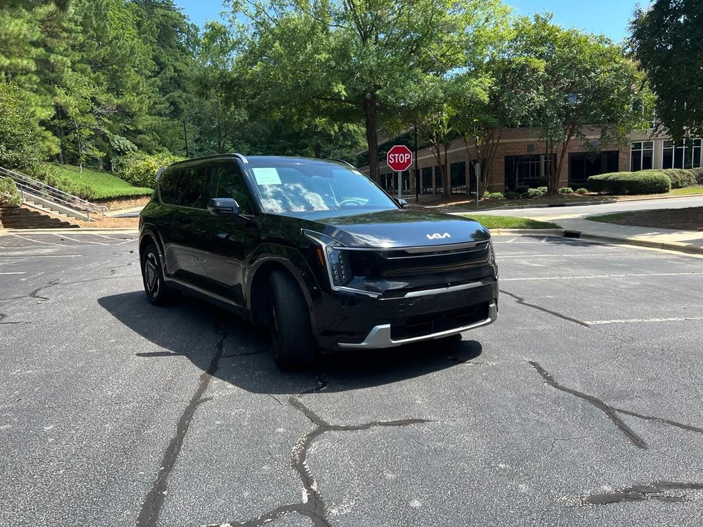 Used 2024 Kia EV9 Land AWD/4WD image 4