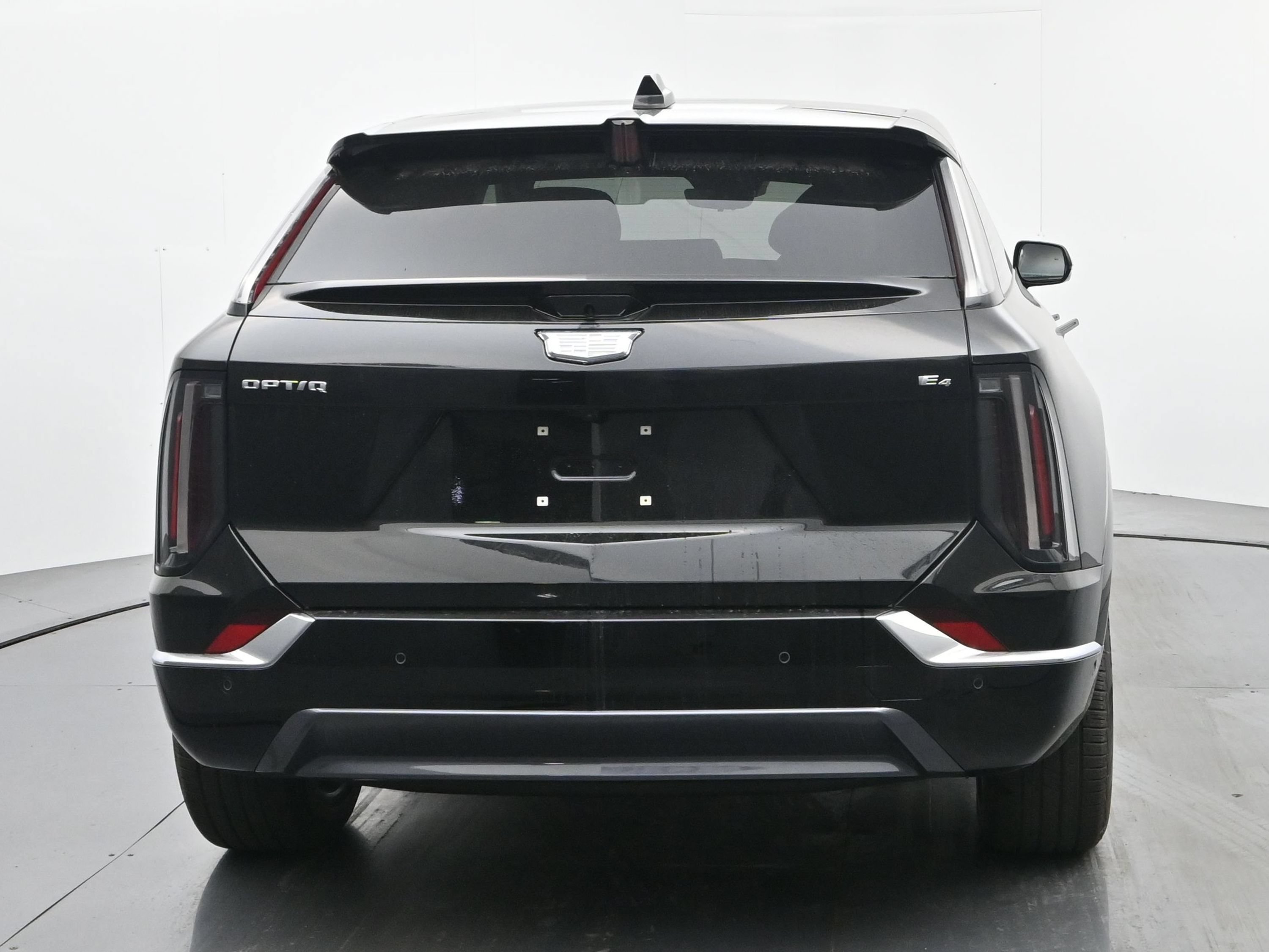 New 2027 Cadillac Optiq Luxury w/ LPO, Floor Liner Package AWD/4WD image 4