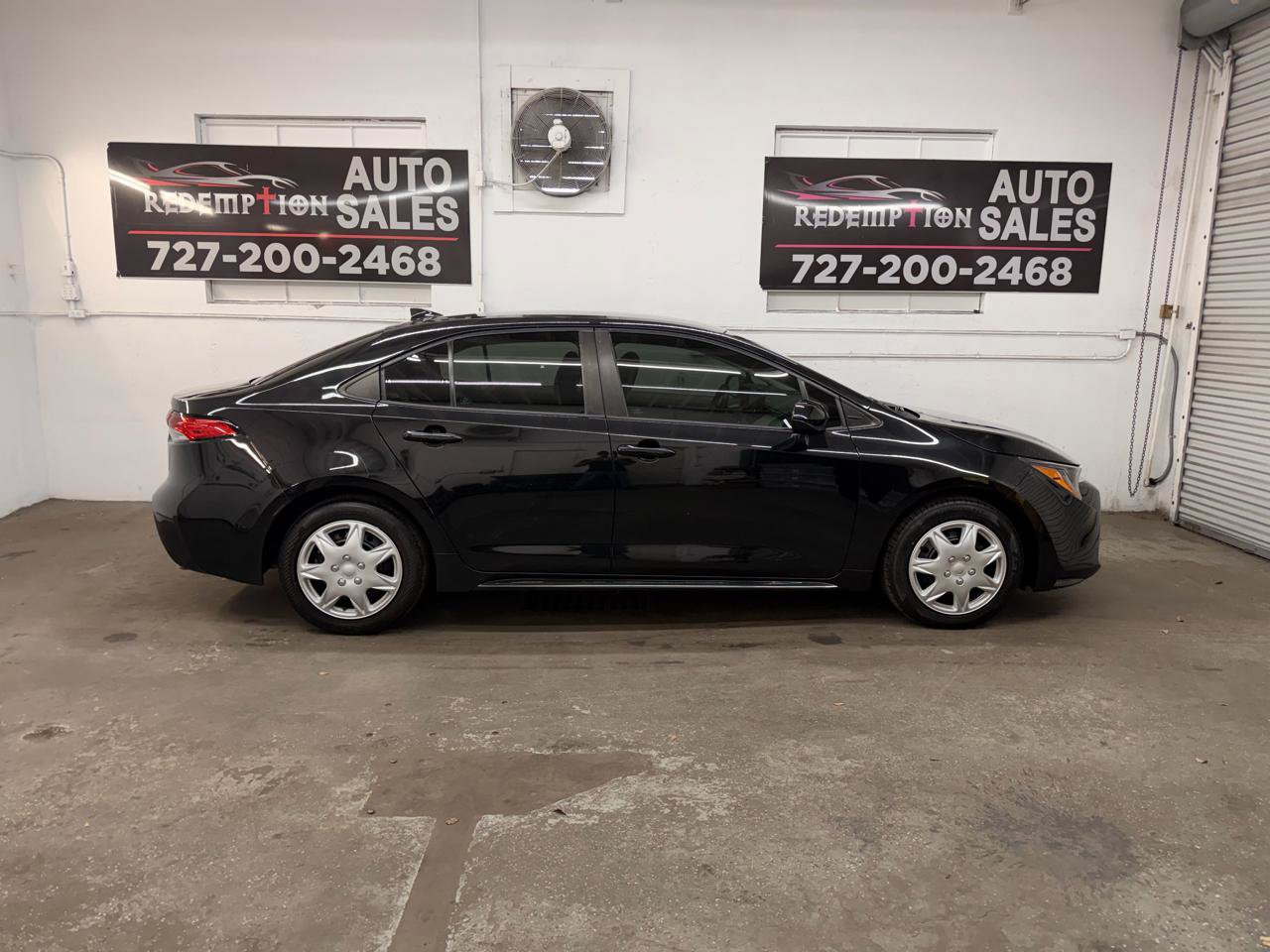 Used 2022 Toyota Corolla LE FWD image 6