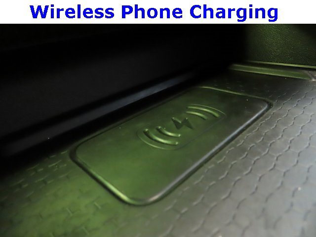 Used 2024 Jaguar F-PACE R-Dynamic S image 28