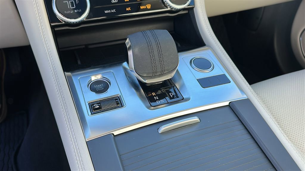 Certified 2022 Jaguar F-PACE S image 18