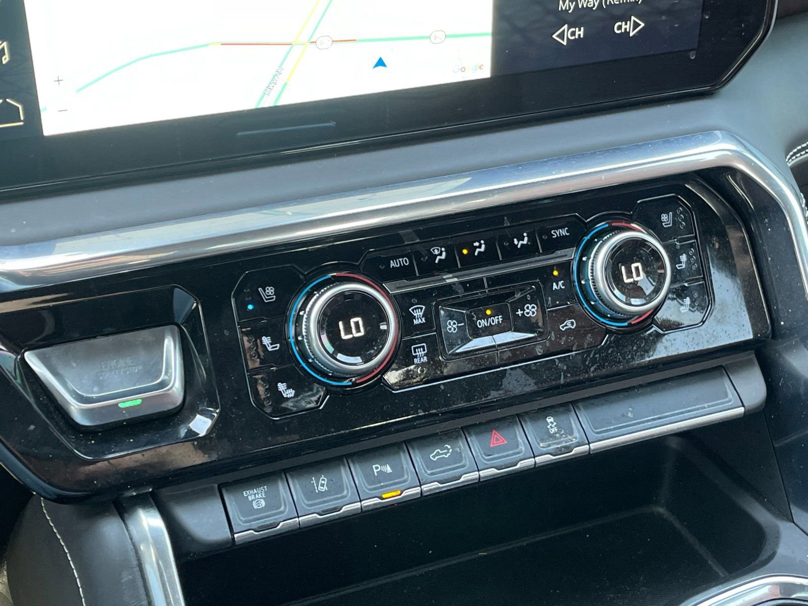 Used 2024 GMC Sierra 3500 Denali Ultimate image 23