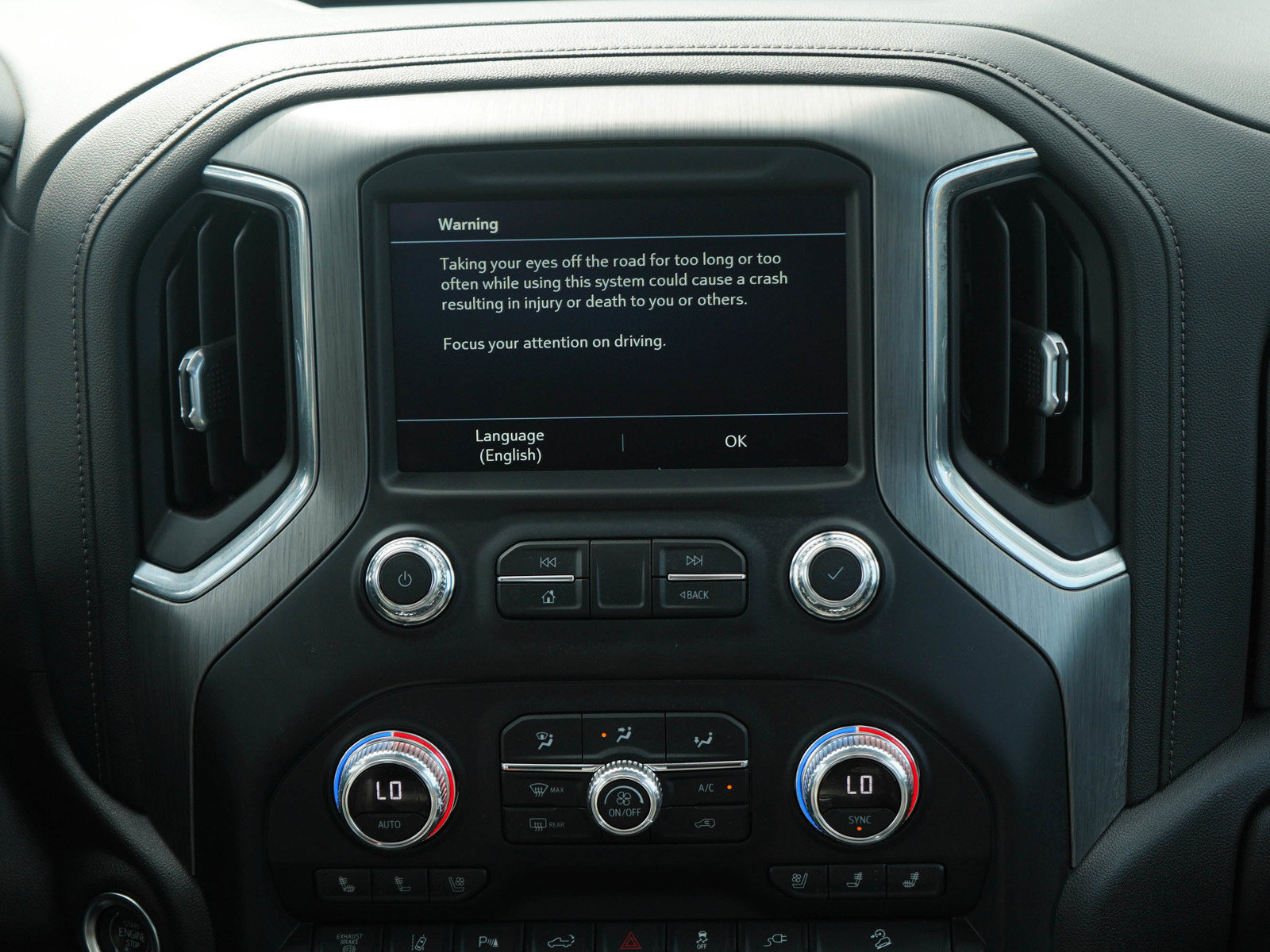 Used 2022 GMC Sierra 3500 Denali AWD/4WD image 15