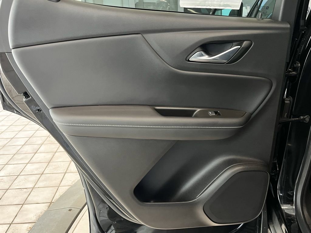 Used 2023 Chevrolet Blazer LT image 27