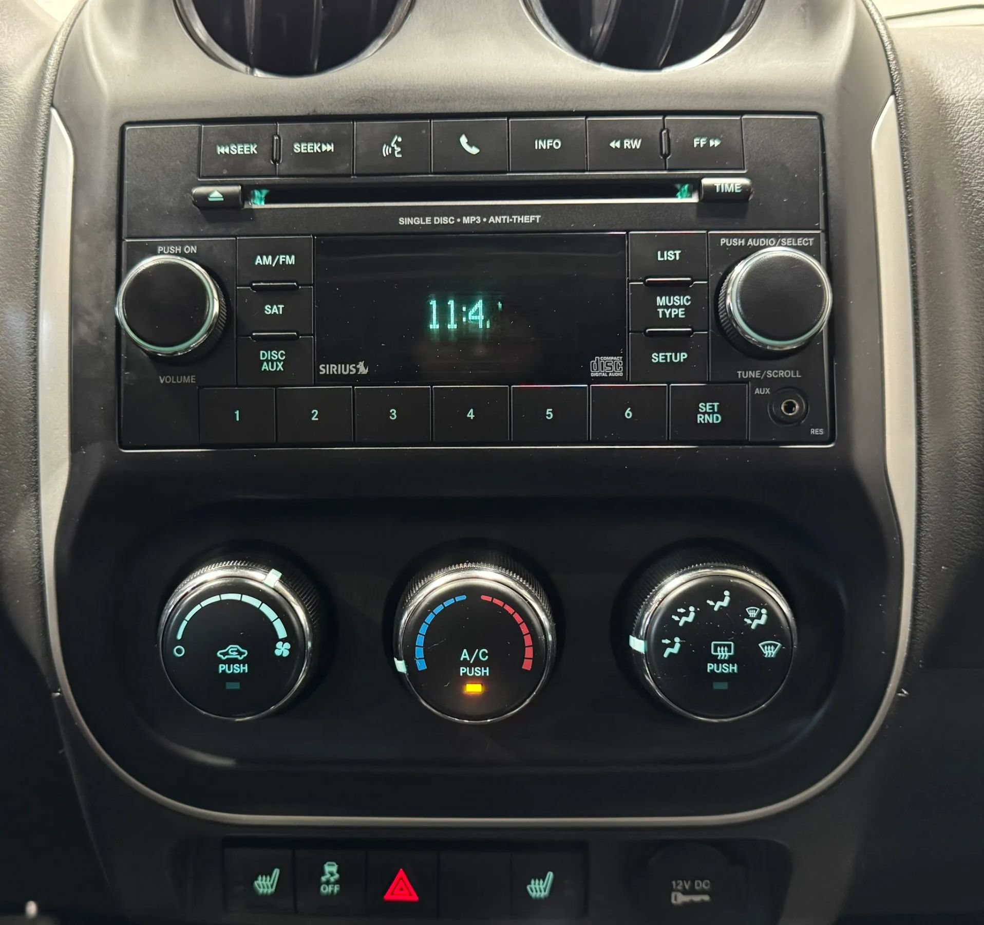 Used 2017 Jeep Compass High Altitude FWD image 17