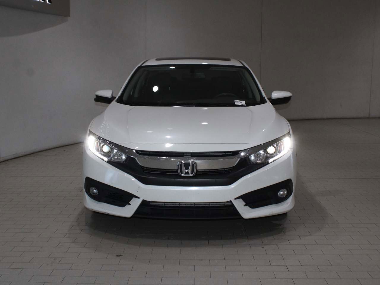 Used 2018 Honda Civic EX-L image 8