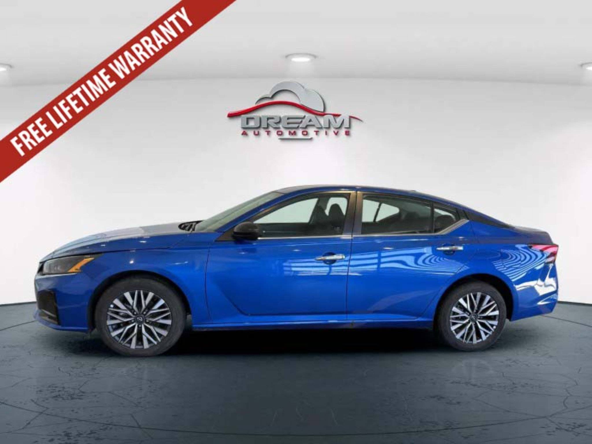 Used 2025 Nissan Altima 2.5 SV AWD/4WD image 18