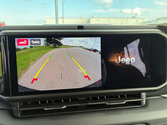 New 2026 Jeep Wrangler Unlimited Sahara AWD/4WD image 34