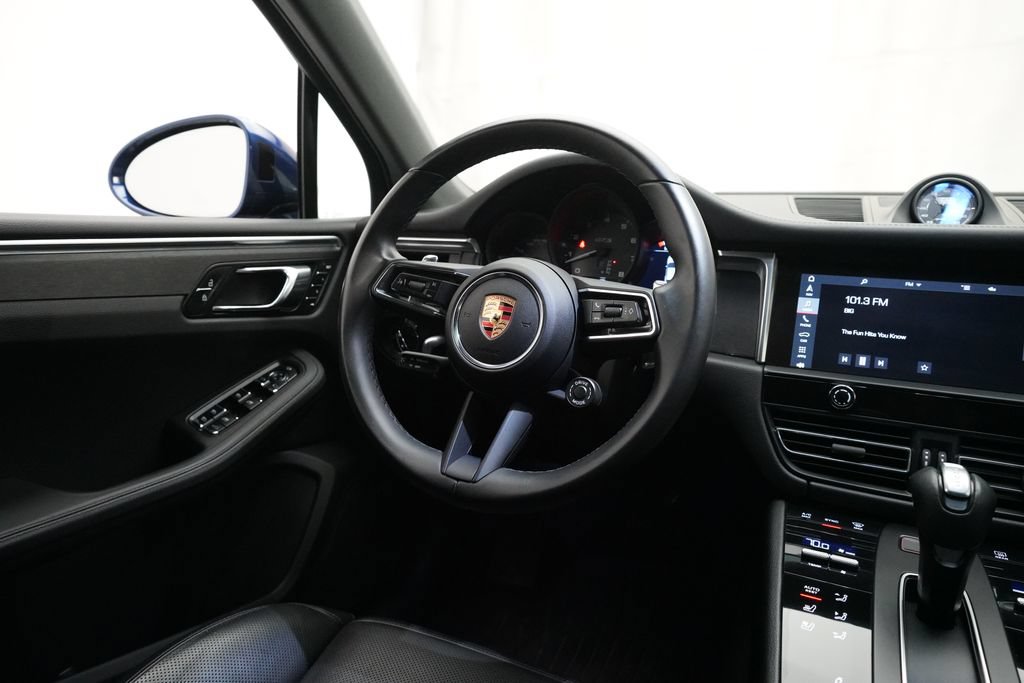 Certified 2022 Porsche Macan GTS w/ Premium Package Plus AWD/4WD image 17