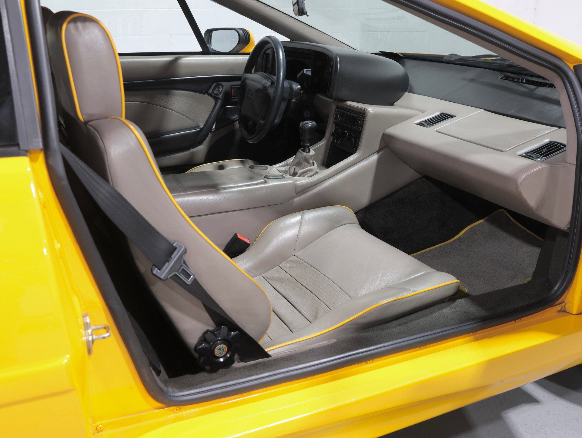 Used 1994 Lotus Esprit S4 image 6
