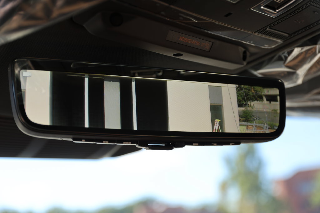 New 2026 Land Rover Defender 110 X-Dynamic SE AWD/4WD image 29