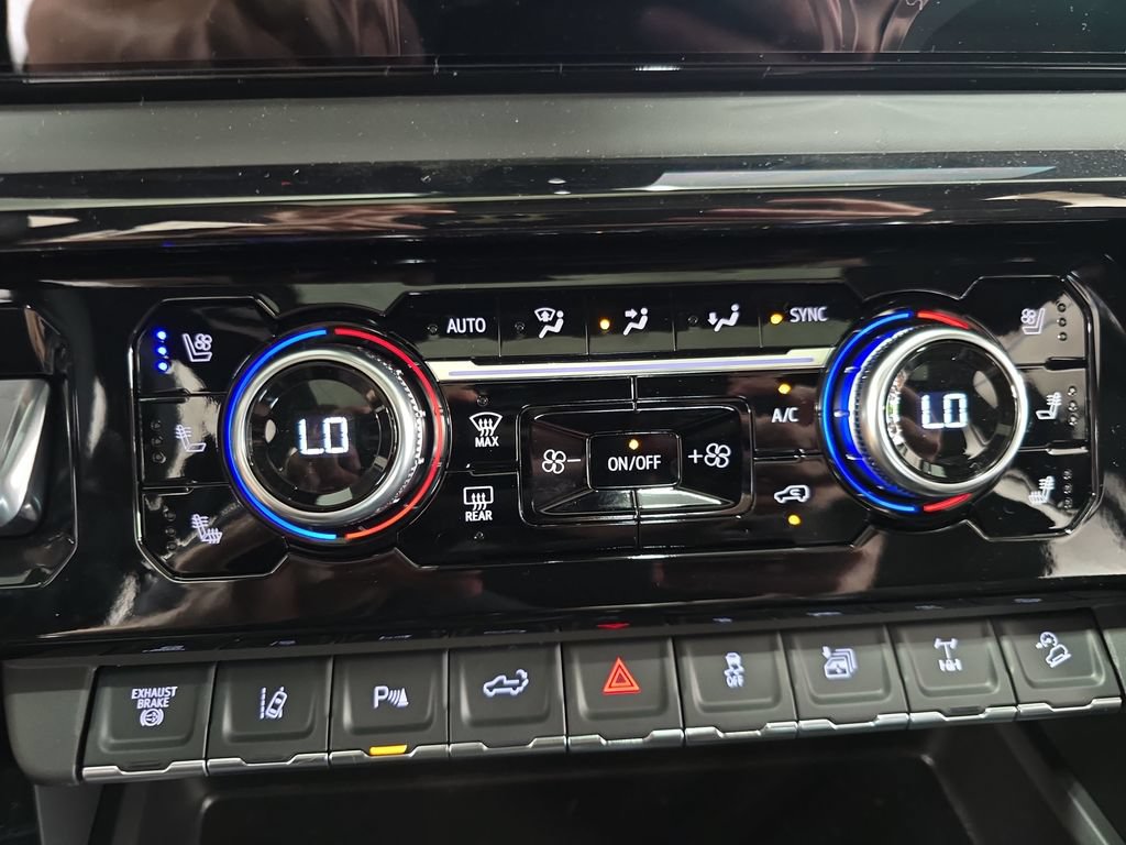 New 2026 GMC Sierra 2500 AT4X AWD/4WD image 21