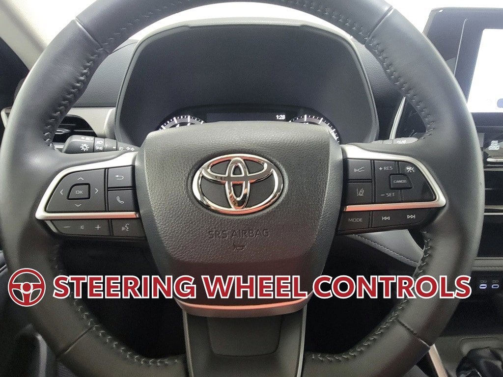 Certified 2025 Toyota Highlander LE image 19