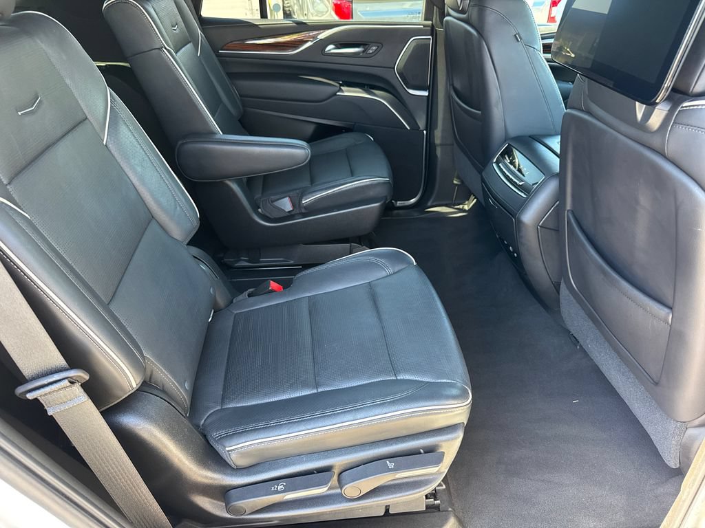 Used 2021 Cadillac Escalade Premium Luxury w/ Performance Package RWD image 18