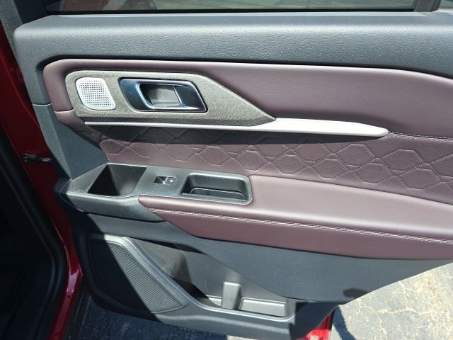 Used 2025 Ford Explorer Platinum w/ LUX Leather Package AWD/4WD image 23