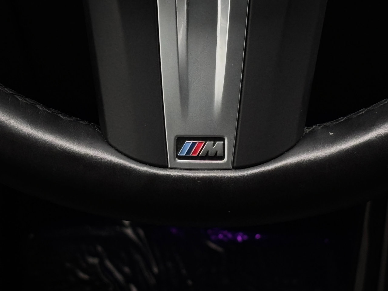 Used 2022 BMW X7 xDrive40i w/ M Sport Package image 4