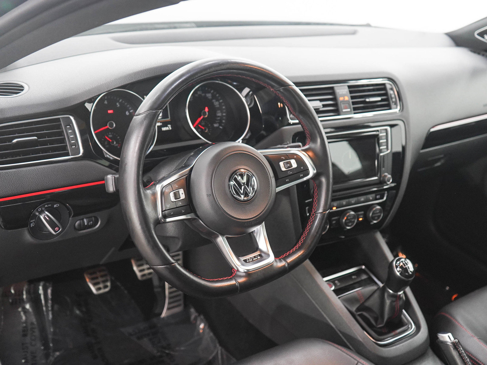 Used 2017 Volkswagen Jetta GLI FWD image 19