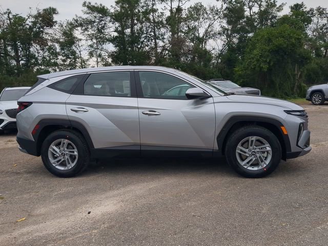 New 2025 Hyundai Tucson SE image 4
