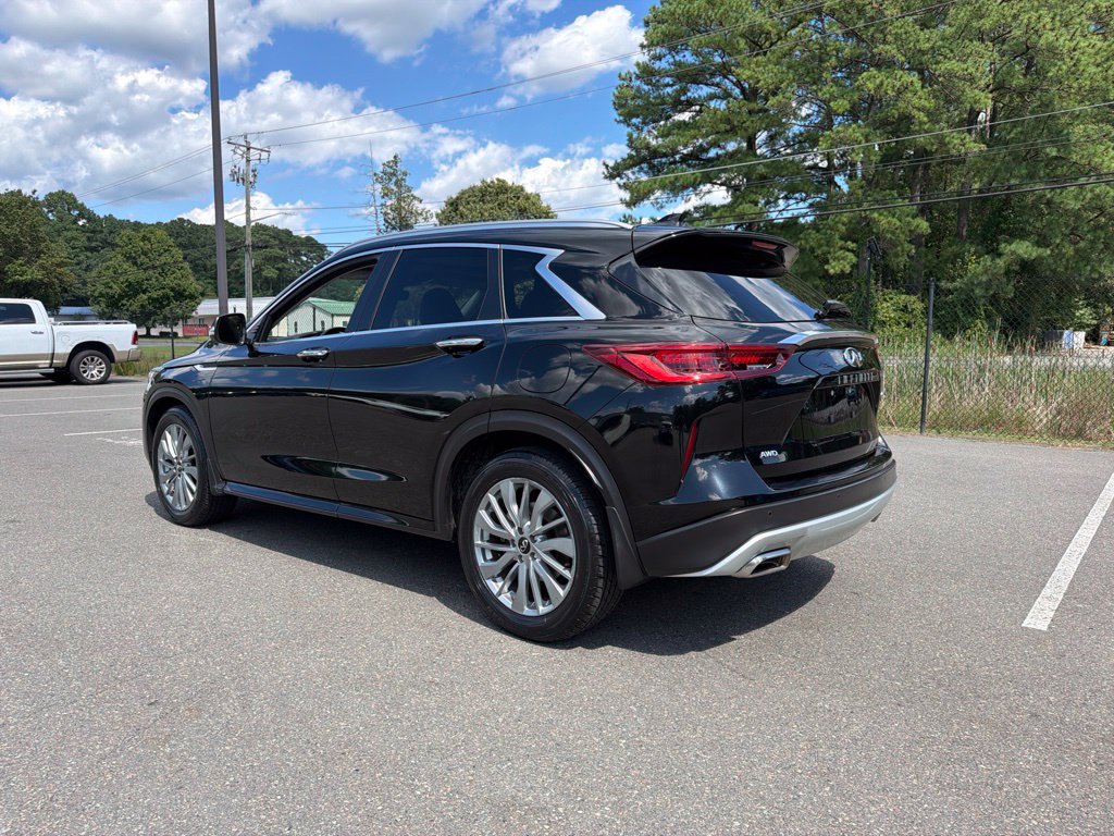 Used 2023 INFINITI QX50 Luxe AWD/4WD image 7