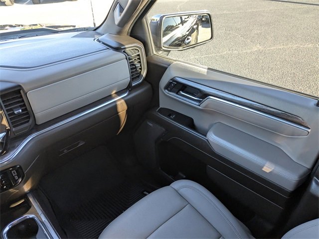 Used 2024 Chevrolet Silverado 1500 LTZ w/ LTZ Convenience Package II image 15