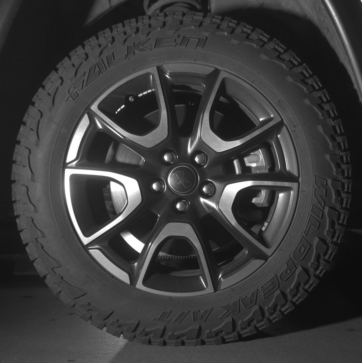 Used 2025 Jeep Compass Trailhawk image 13