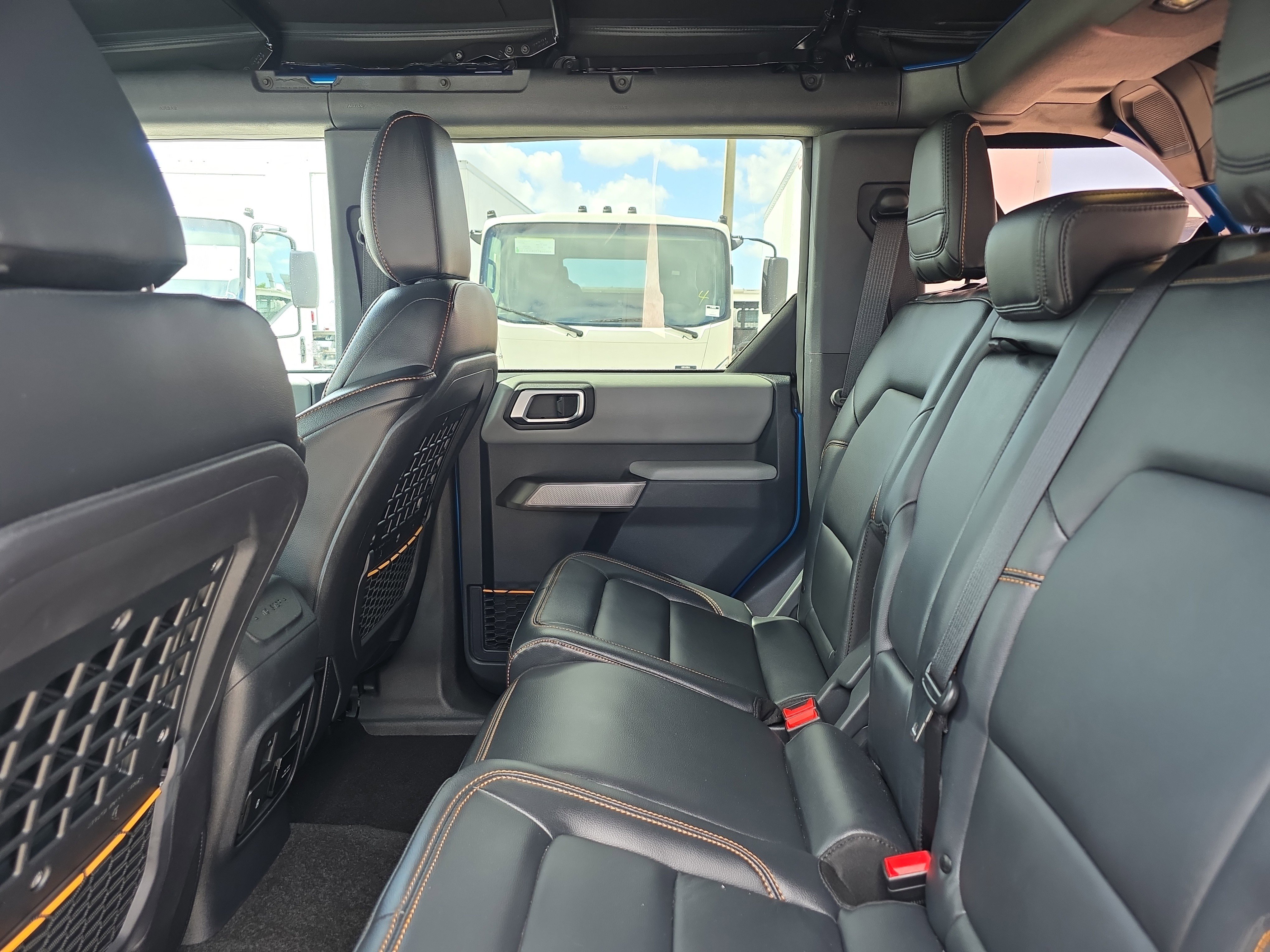 Used 2023 Ford Bronco Badlands AWD/4WD image 15