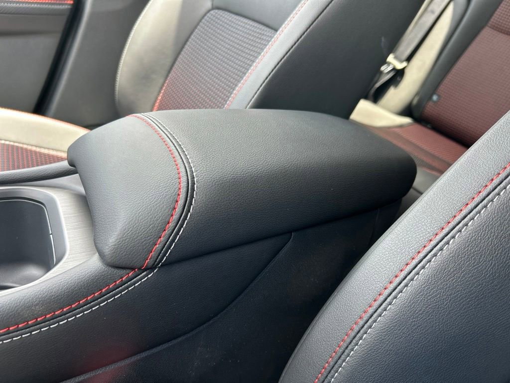 New 2026 Nissan Kicks SR FWD image 31