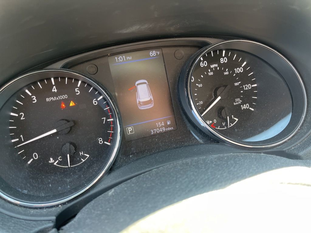 Used 2020 Nissan Rogue SV AWD/4WD image 2