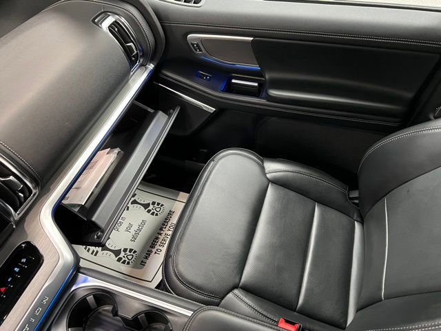 Used 2025 Ford Expedition Platinum AWD/4WD image 35