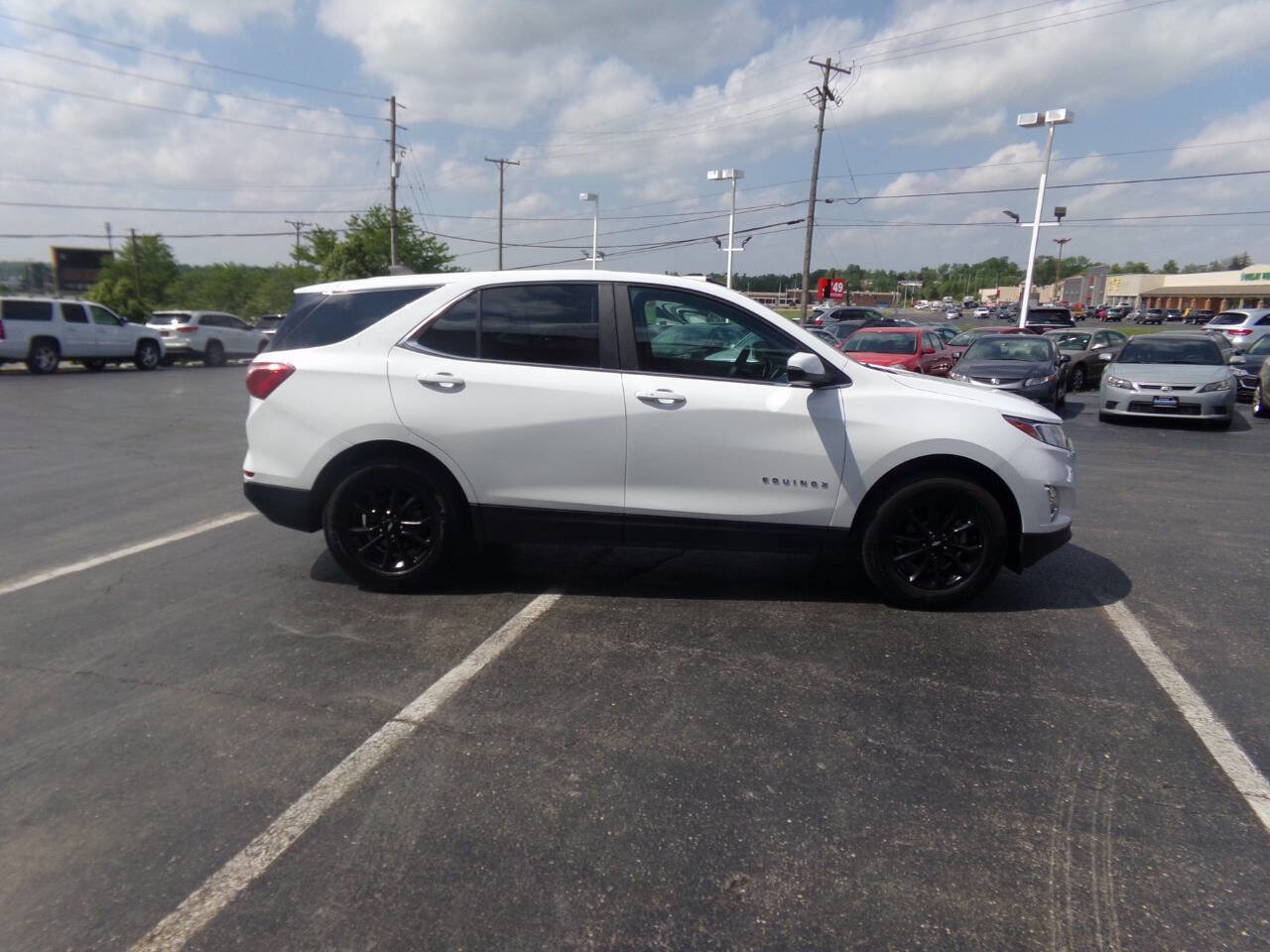 Used 2021 Chevrolet Equinox LT image 3