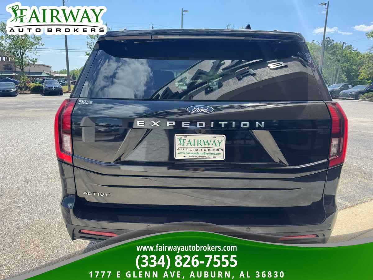 Used 2025 Ford Expedition Active image 7